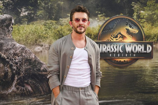 Ο Τζόναθαν Μπέιλι είναι “ο πιο σέξι άνδρας εν ζωή” για το 2025