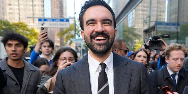 Ζούμε μια αριστερή ψηφιακή ρεβάνς με Μαμντάνι και Κόνολι;