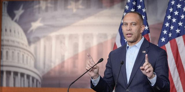 ΗΠΑ: Στέλεχος των Δημοκρατικών κατηγορεί τους Ρεπουμπλικάνους για “εκμετάλλευση της πείνας” των πολιτών