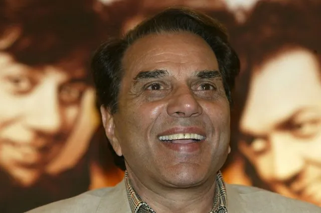 Ο Dharmendra