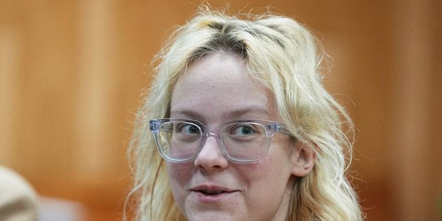 Ρωσία: Η τραγουδίστρια “Ναόκο” καταδικάστηκε για τρίτη φορά σε φυλάκιση 13 ημερών