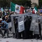 Περισσότεροι από 120 τραυματίες σε επεισοδιακή διαδήλωση στην πρωτεύουσα του Μεξικού