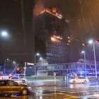 Tεράστια πυρκαγιά ξέσπασε σε έναν εμβληματικό ουρανοξύστη στην περιοχή του κέντρου της πρωτεύουσας Ζάγκρεμπ της Κροατίας