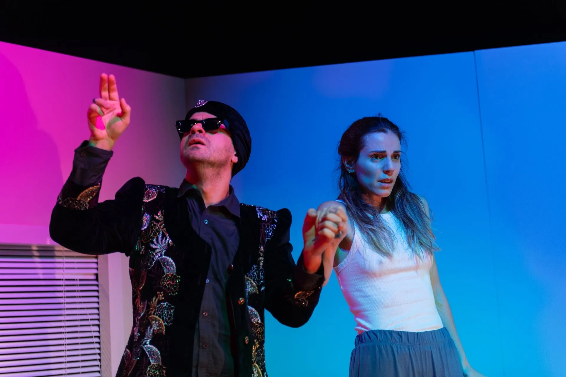 Δανάη Επιθυμιάδη- Όλος ο χρόνος του κόσμου