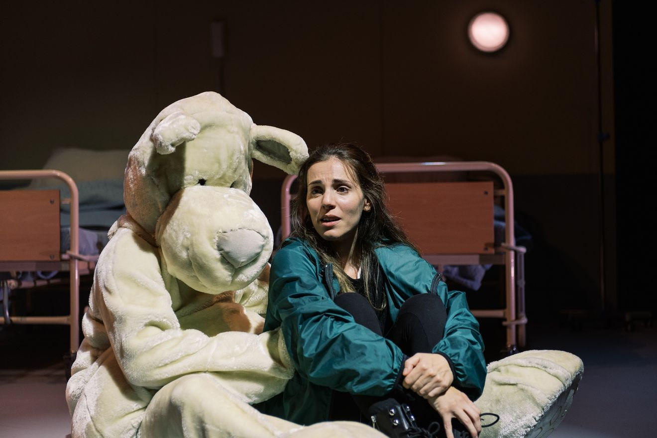 Δανάη Επιθυμιάδη- Όλος ο χρόνος του κόσμου