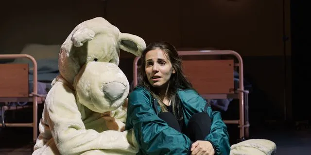 Δανάη Επιθυμιάδη- Όλος ο χρόνος του κόσμου