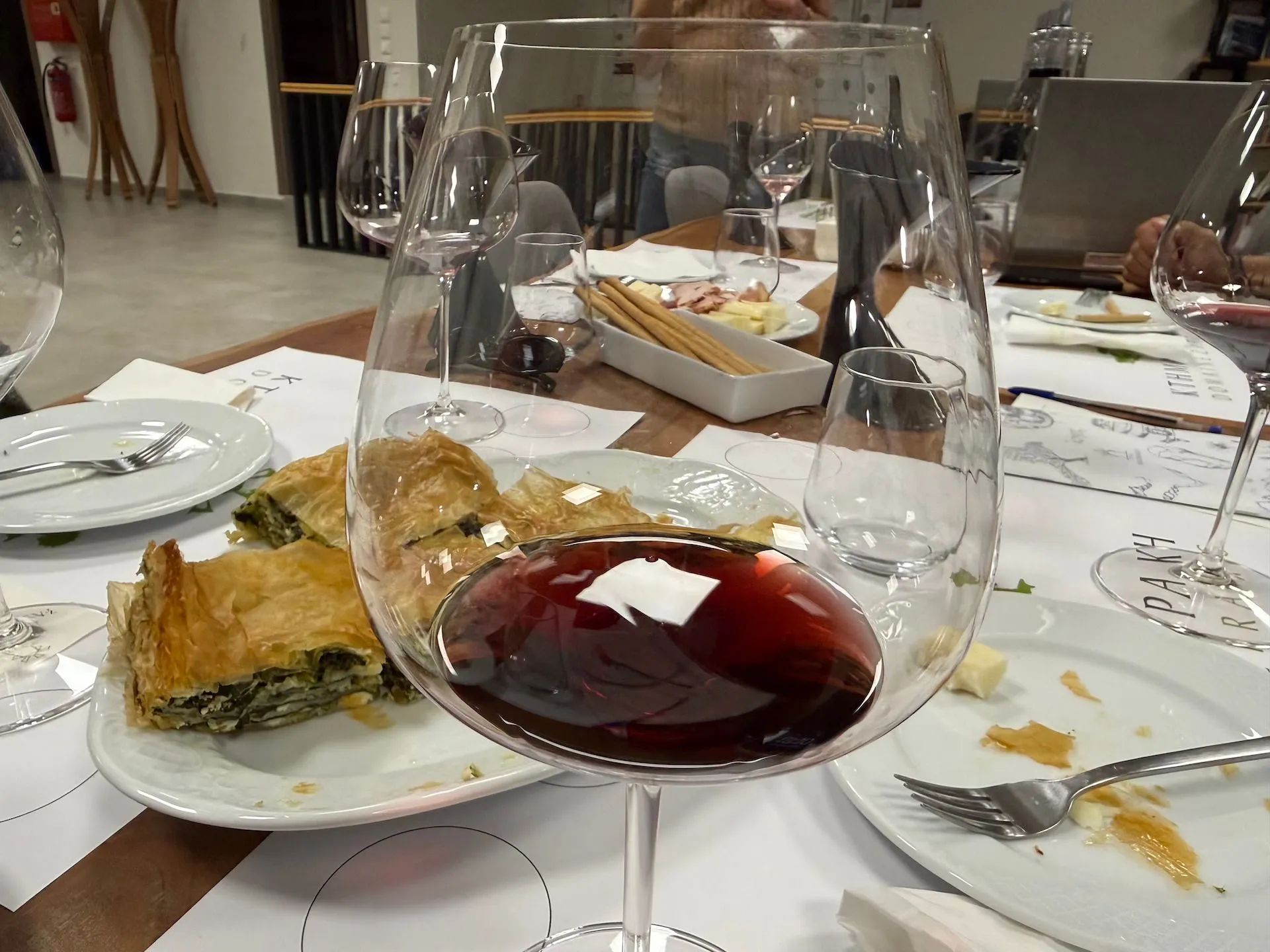 Ο όροφος γευσιγνωσίας στο Κτήμα Ζαφειράκη