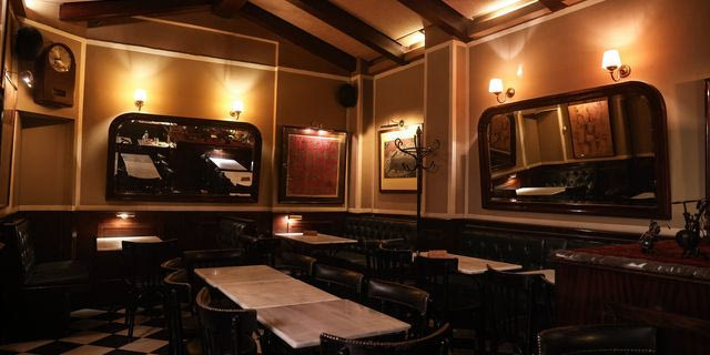 Duende: Ένα από τα τελευταία αυθεντικά ποτάδικα της Αθήνας γυρίζει σελίδα