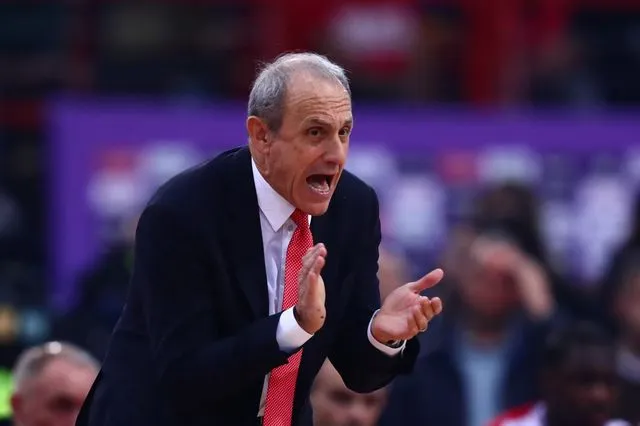 Αρμάνι Μιλάνο: Παραιτήθηκε ο Μεσίνα από την τεχνική ηγεσία