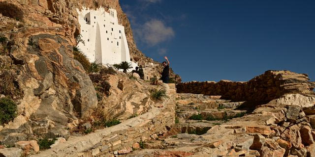 Η Μονή της Παναγίας της Χοζοβιώτισσας.