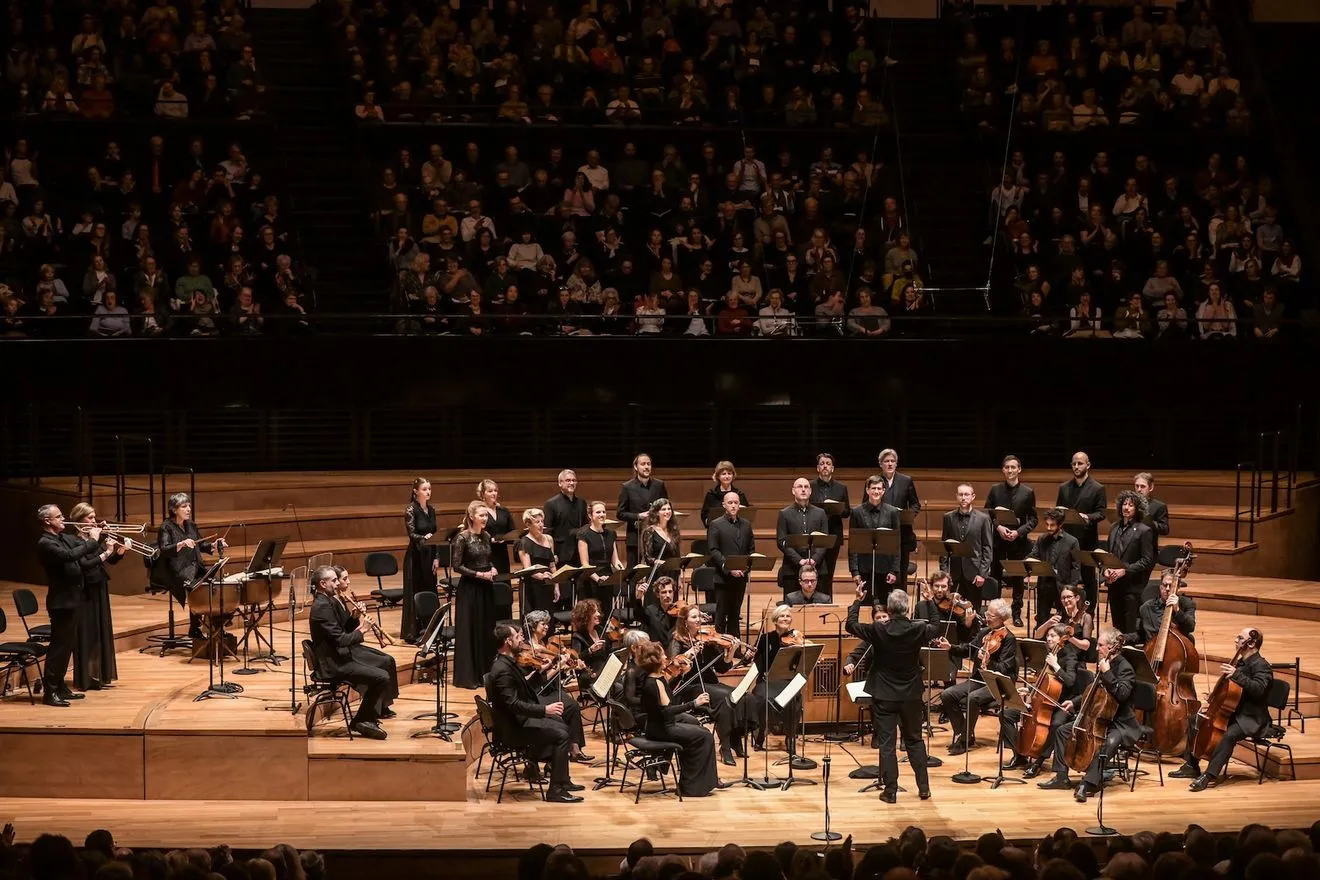 LE MESSIE - Compositeur : Georg Friedrich HAENDEL - Direction musicale : Paul AGNEW - Avec : Ana VIEIRA LEITE (soprano) - Hugh CUTTING (contre-tenor) - Nicholas SCOTT (tenor) - Edward GRINT (basse) - Les Arts Florissants - A la Philharmonie de Paris - Le 16 12 2023 - Photo : Vincent PONTET