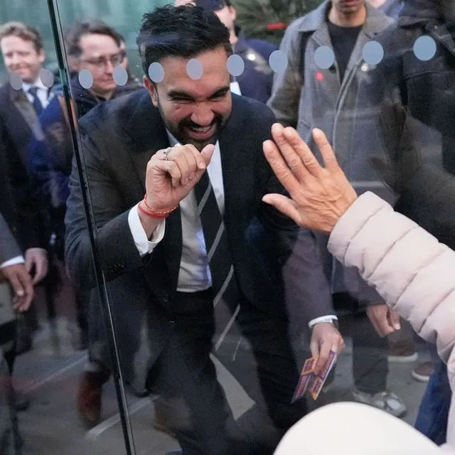 Αναλύοντας ένα πολιτικό φαινόμενο: “Ο Μαμντάνι τα έκανε όλα αλλιώς”