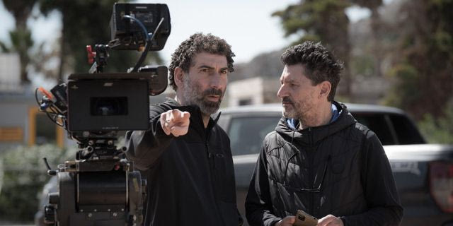 Ο Γιάννης Οικονομίδης στα γυρίσματα της ταινίας "Σπασμένη Φλέβα"