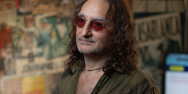 Λένος Χρηστίδης: Αυτό κάνει ο σκληρός, δεξιός καπιταλισμός. Σε βγάζει τρελό αν λες το αυτονόητο