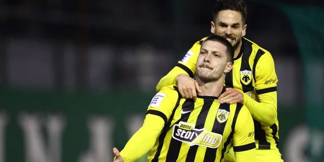 Ο Γιόβιτς στο ματς με τον Παναθηναϊκό