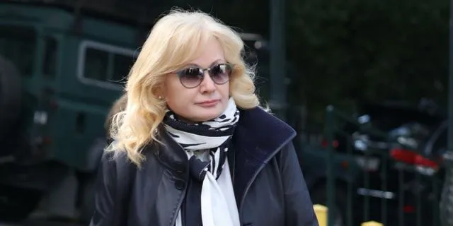 Αγγελική Νικολούλη: Το συγκινητικό “αντίο” στην μητέρα της -“Μου λείπεις κοριτσάκι μου”