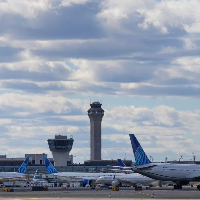Περικοπές στις πτήσεις στις ΗΠΑ λόγω shutdown
