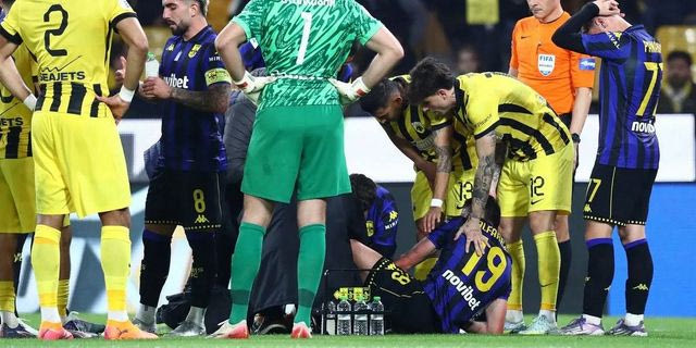 ΑΕΚ – Άρης: Σοβαρός τραυματισμός για Αλφαρέλα, του έκοψαν το παπούτσι για να μπορούν να το αφαιρέσουν