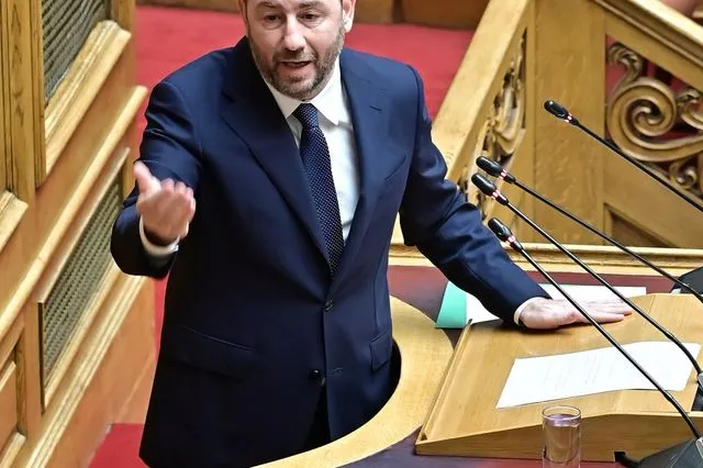 Ο Νίκος Ανδρουλάκης στη Βουλή