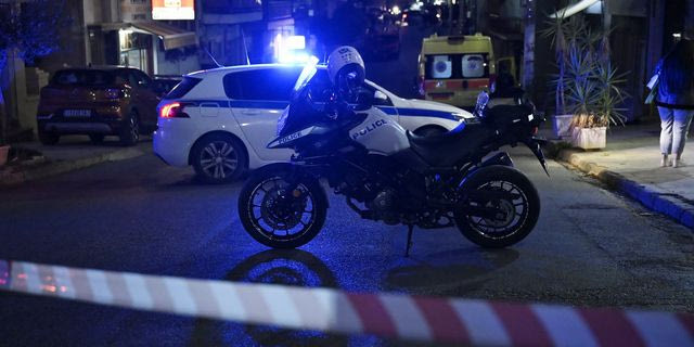 Καλύβια: Ελεγχόμενη έκρηξη σε αυτοκίνητο με εμπρηστικό μηχανισμό