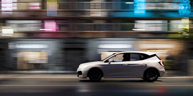 Θεσσαλονίκη: Πήραν αυτοκίνητο για δοκιμαστική οδήγηση κι έγιναν… καπνός