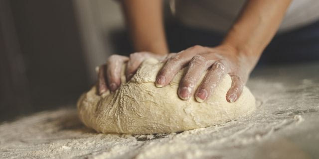 Λάρισα: Πώς έγινε το δυστύχημα με την 49χρονη φουρνάρισσα – Τι είπε η γυναίκα που την βρήκε νεκρή