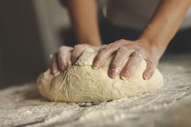 Λάρισα: Πώς έγινε το δυστύχημα με την 49χρονη φουρνάρισσα – Τι είπε η γυναίκα που την βρήκε νεκρή