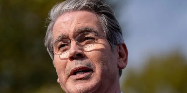 Ο Σκοτ Μπέσεντ