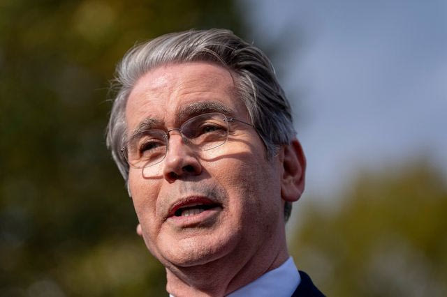 Ο Σκοτ Μπέσεντ