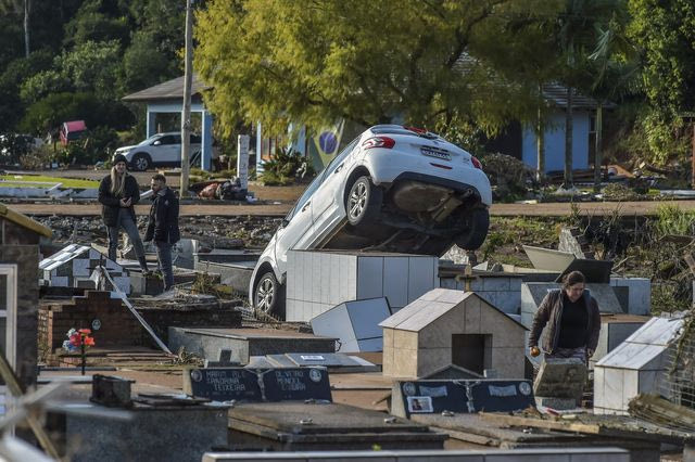 Βραζιλία: Πέντε νεκροί και 130 τραυματίες από ανεμοστρόβιλο