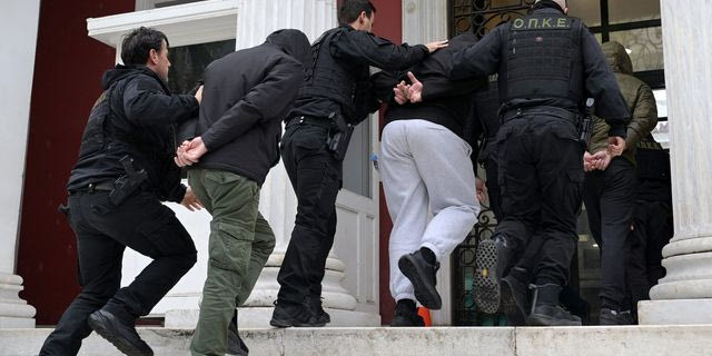 Χαλκίδα: Στον εισαγγελέα οι συλληφθέντες για τη φονική συμπλοκή με οπαδικά κίνητρα