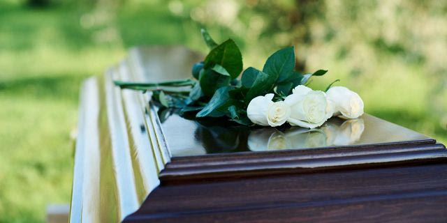 Ταϊλάνδη: Γυναίκα “αναστήθηκε” μέσα στο φέρετρο, λίγο πριν αποτεφρωθεί – Βίντεο