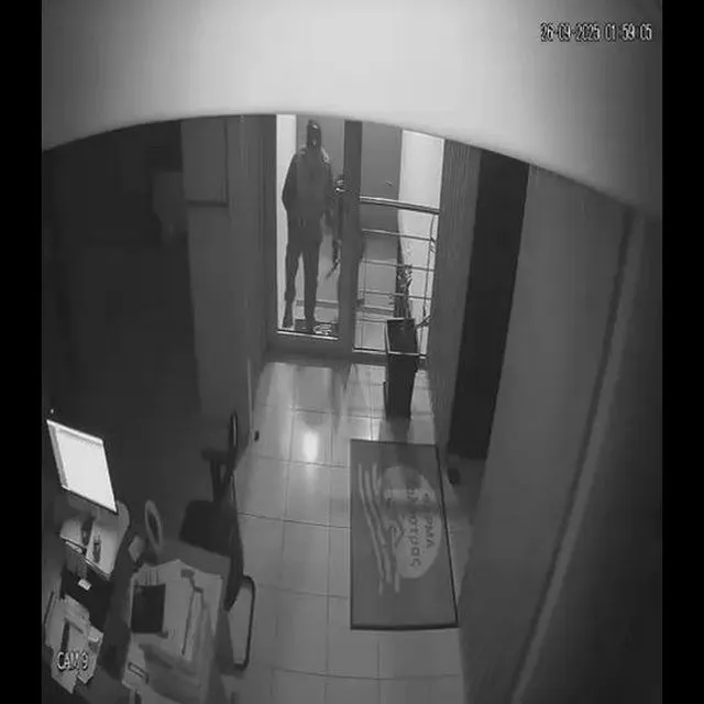 Καρέ-καρέ η δράση της συμμορίας που ρήμαζε σπίτια και επιχειρήσεις