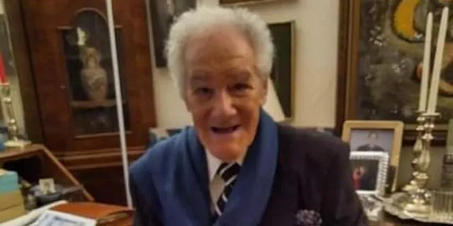 Πέθανε ο θρυλικός σχεδιαστής μόδας Ντίμης Κρίτσας