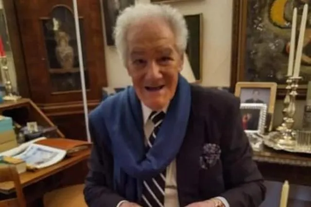 Πέθανε ο θρυλικός σχεδιαστής μόδας Ντίμης Κρίτσας