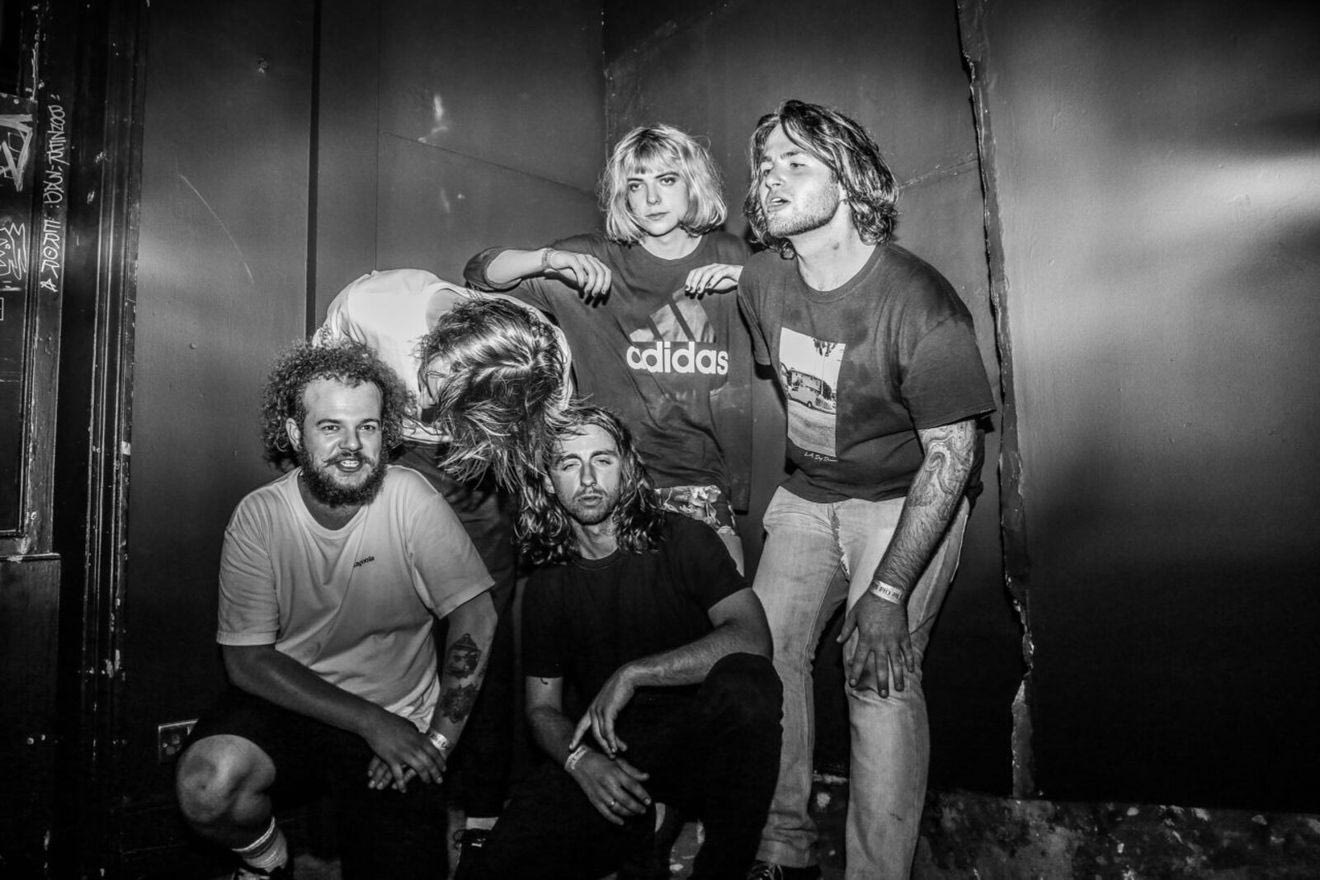 DITZ: “Η ταμπέλα post punk που μας φοράνε είναι ασφυκτική”