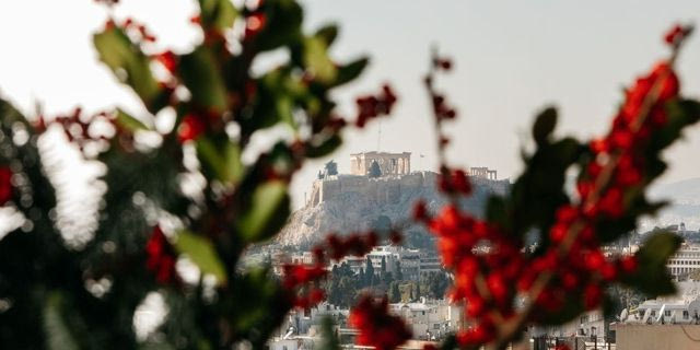 Santa’s Hotels: Η Μαγεία των Γιορτών Ζωντανεύει στα Divani Collection Hotels