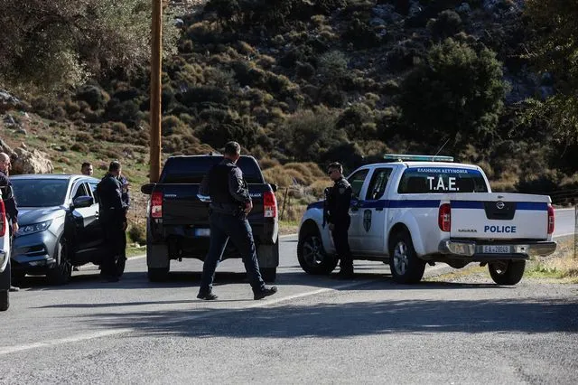 Αστυνομικό μπλόκο στα πλαίσια των μέτρων της Ελληνικής Αστυνομίας στα Βορίζια του νομού Ηρακλείου Κρήτης