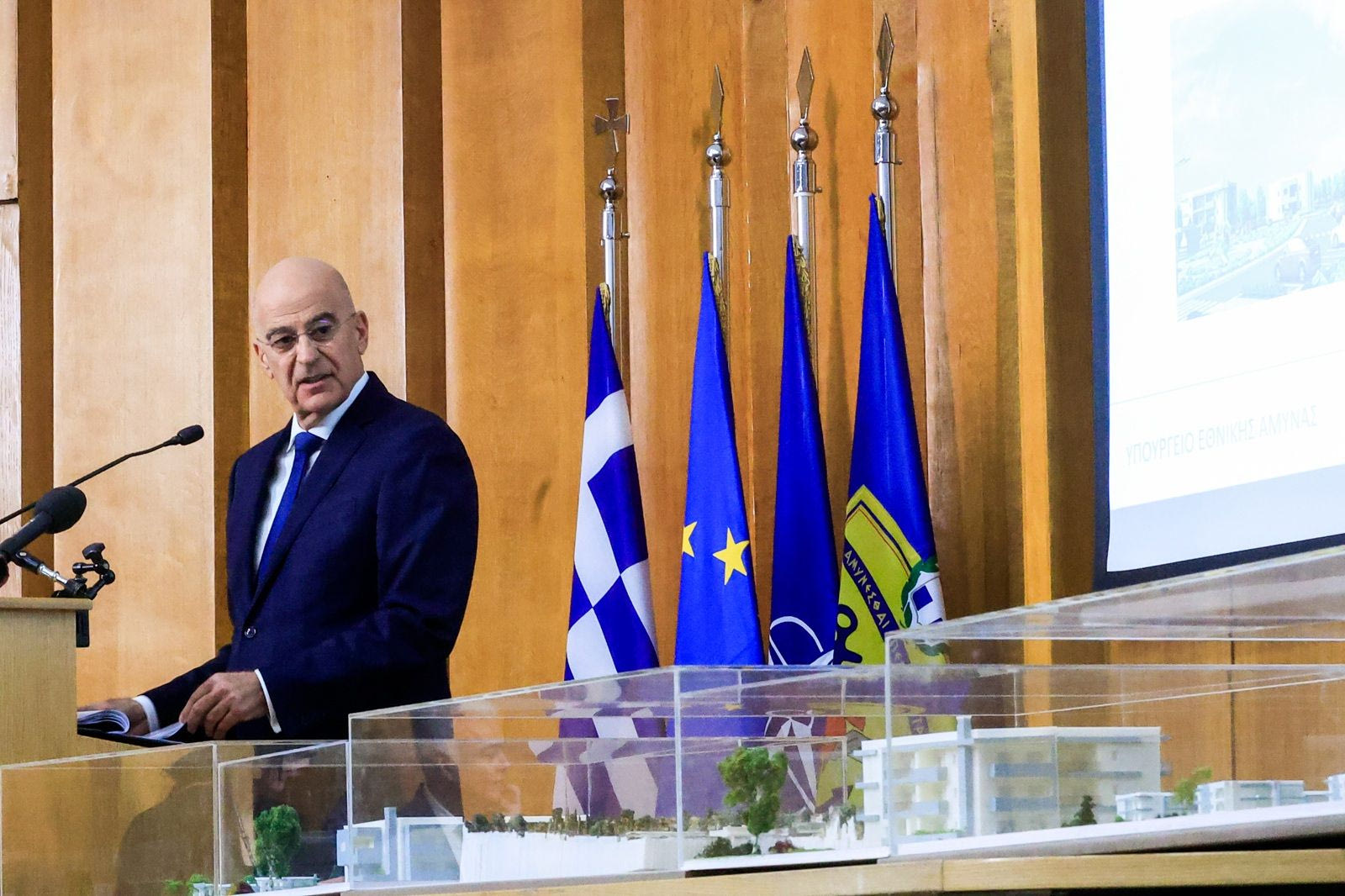 Παρουσίαση του οικιστικού προγράμματος των Ενόπλων Δυνάμεων από τον υπουργό Εθνικής Άμυνας Νίκο Δένδια