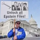 Υπερψηφίστηκε από τη Βουλή η δημοσιοποίηση των αρχείων για τον Έπσταϊν