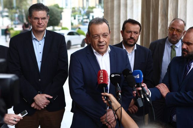 Φάμελλος: Να ακυρωθεί το καταστροφικό σχέδιο για τη χρεοκοπία και το κλείσιμο των ΕΛΤΑ