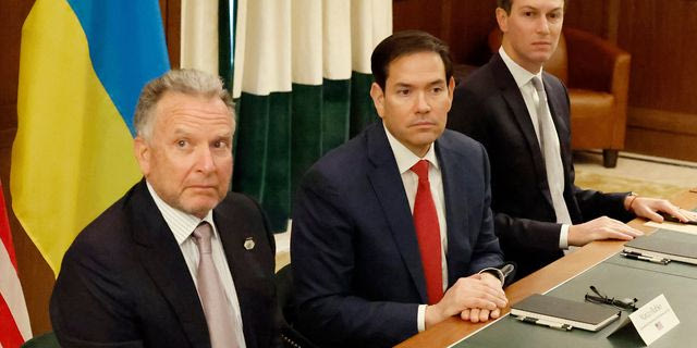 Φλόριντα: Στο “τραπέζι” Αμερικανοί και Ουκρανοί για το τέλος του πολέμου