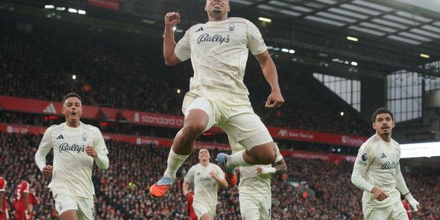 Λίβερπουλ – Νότιγχαμ Φόρεστ 0-3: Επική άλωση του Άνφιλντ, νέο χαστούκι για τους πρωταθλητές