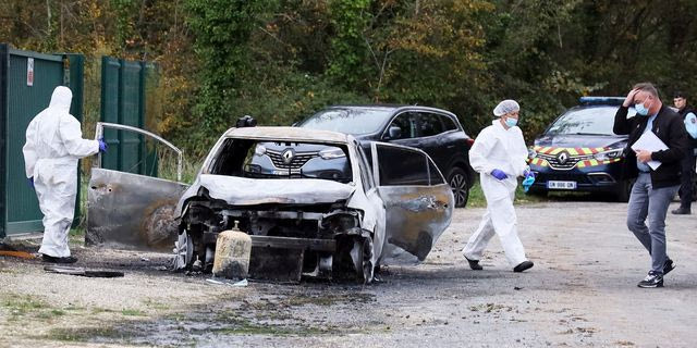 Έρευνες μετά την πτώση αυτοκινήτου πάνω σε πλήθος στη Γαλλία