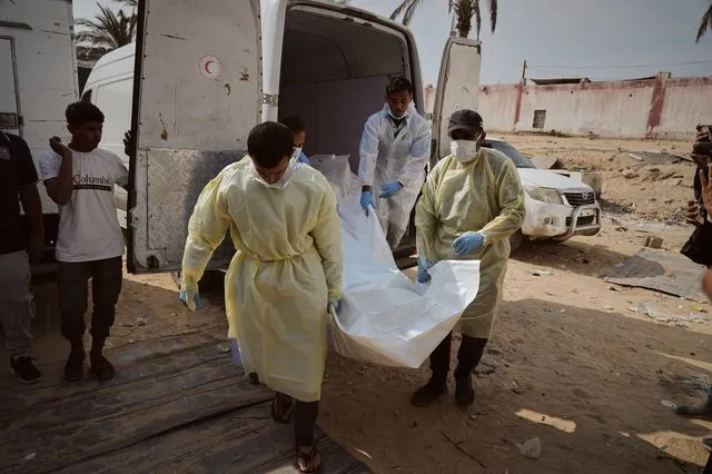 Γάζα: Το νοσοκομείο Νάσερ παρέλαβε τις σορούς 15 Παλαιστινίων κρατουμένων