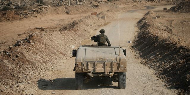 Ο ισραηλινός στρατός ξεναγεί δημοσιογράφους σε ό,τι απέμεινε από την συνοικία Σατζάγια της Πόλης της Γάζας