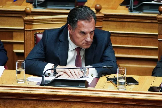 Ο Άδωνις Γεωργιάδης στα έδρανα της Βουλής