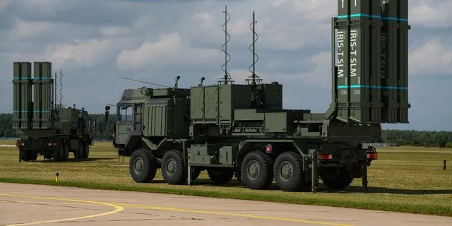 Γερμανία: Η Bundestag εξετάζει εξοπλιστικά άνω των 3 δισ. ευρώ