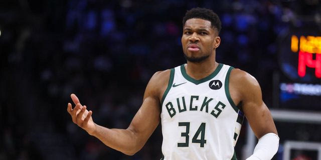 Αντετοκούνμπο: Αυτό που μας λείπει είναι να είμαστε ταπεινοί στη νίκη