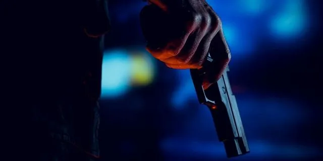 Σοκ στην Premier League: Γνωστός ατζέντης απείλησε με όπλο 20χρονο ποδοσφαιριστή